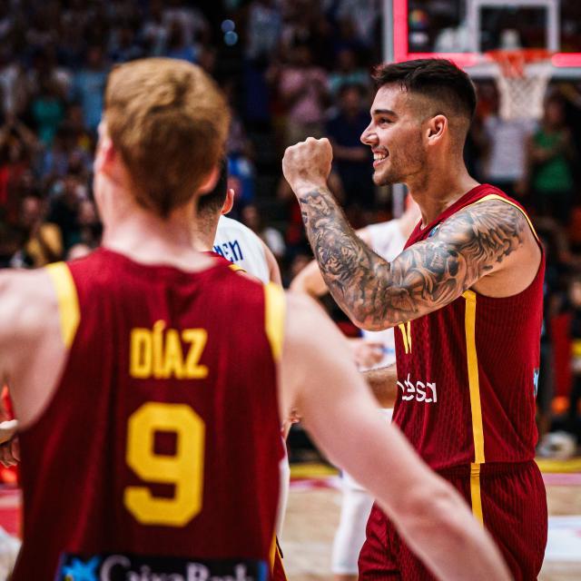 1721880002525072560.jpg GR1RyY6aEAAXeZE.jpg